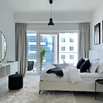 Trophy - Sparkling Suites W Palm View With Direct Access To Marina Walk