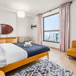 Lovely 2-Bed Condo In Jbr - 5 Mins From Beach - Palm View!