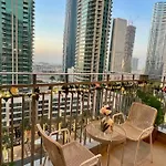 Apartment In Downtown Dubai, 3Min Walk To Burj Khalifa & Dubai Mall