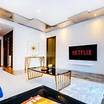 Lux - Lavish Suite With Full Palm Jumeirah View 2