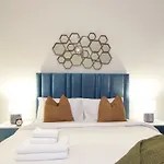 Luxury Staycation - Park Gate Residences - Lush Green Garden Of Zabeel Park