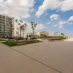 Brand New 1Br Apt With A Pool, Gym & Games Area