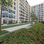 Brand New 1Br Apt With A Pool, Gym & Games Area