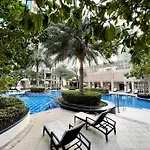Apartment In Downtown Dubai, 3Min Walk To Burj Khalifa & Dubai Mall