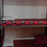 Bed Space For Weekly With Other Guests