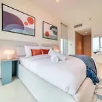 Tropical 2Br At Harbour Views Tower 1 By Deluxe Holiday Homes