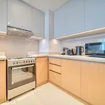Tropical 2Br At Harbour Views Tower 1 By Deluxe Holiday Homes