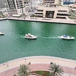 Cayan Tower, Dubai Marina - Charming One Bedroom