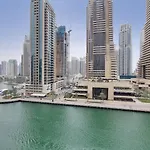 Cayan Tower, Dubai Marina - Charming One Bedroom