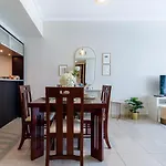 Marina View Cozy 1 Bedroom Apartment By Venduras