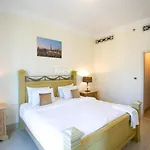 Incredible 2Br Apartment, Downtown With Burj & Dubai Mall View By Rich Stay
