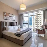 Charming 2Br In Boulevard Crescent - Downtown Dubai