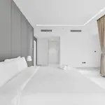 Beachside Bliss - Luxurious 2 Bedroom Jbr Condo