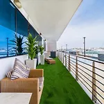 2 Bedroom App With Private Beach And Infinity Pool
