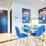 1Br + Maid Room Apartment In Downtown Dubai