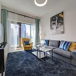 Canal View L Stylish & Spacious