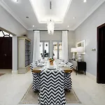 Maison Privee - Palm Jumeirah Beach Front Xl Villa With Private Pool