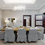Maison Privee - Palm Jumeirah Beach Front Xl Villa With Private Pool