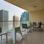 Higuests - Superb Lake Views From This 2Br Apt In Jlt