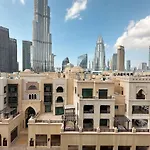 Incredible 2Br Apartment, Downtown With Burj & Dubai Mall View By Rich Stay