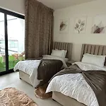 Luxury 2 Bedrooms 5 Minutes From Burj Khalifa