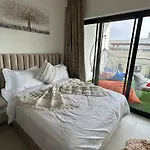 Luxury 2 Bedrooms 5 Minutes From Burj Khalifa