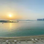 Trophy 2Bdr Sandy Shores Retreat With Panoramic Sea View & Private Beach Access