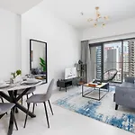 Ultimate Stay / 5 Min Walk From Dubai Mall / Brand New / Downtown