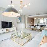 Nasma Luxury Stays - Exquisite Hideaway With Awe-Ins Burj Khalifa Views
