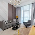 J One Tower Luxury Apartments From Estate Home Holiday