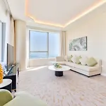 Ultra Luxury Palm Tower With Shared Hotel Facilities