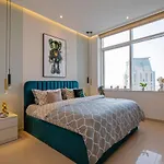 Luxury-Designer 1 Bedroom Sea View