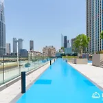 Dream Inn Contemporary Apartments - Downtown Views