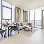 Fully Furnished I Lagoons View I District One