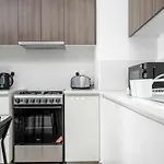 Alh Vacay - Upgraded Interior 1 Bedroom In Dubai Hills