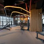 Opulent Studio In 15 Northside