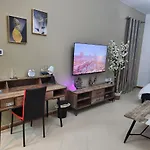 Diamond Marina Inn