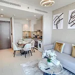Stay By Latinem Luxury 1Br Holiday Home Cvr A1513 Near Burj Khalifa