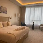 Reserve Now Stylish Studio4 In Palm Tower Sky Pool Views
