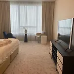Reserve Now Stylish Studio4 In Palm Tower Sky Pool Views