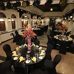 Arabian Courtyard Hotel & Spa