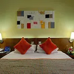 Ascot Hotel