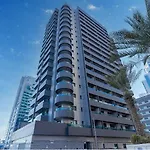 Elegant Stay At Marina Dubai