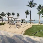 Key View - Jash Falqa, Palm