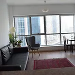 1Br Apartment, Stunning Dubai Marina View, 5 Min Walk To Jbr Beach, 30 Sec Walk To Tram And Bus Stations