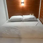 Yoi Pod Hostel - Deira Al Rigga