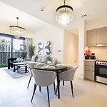 Magnificent Brand New Lux 2 Bedroom Opera District