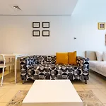 Spacious Studio With Lake Views - Jlt
