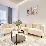 Modern 1Br At Marina Park Dubai Marina By Deluxe Holiday Homes