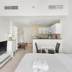 Stonetree - Furnished Studio With Canal View